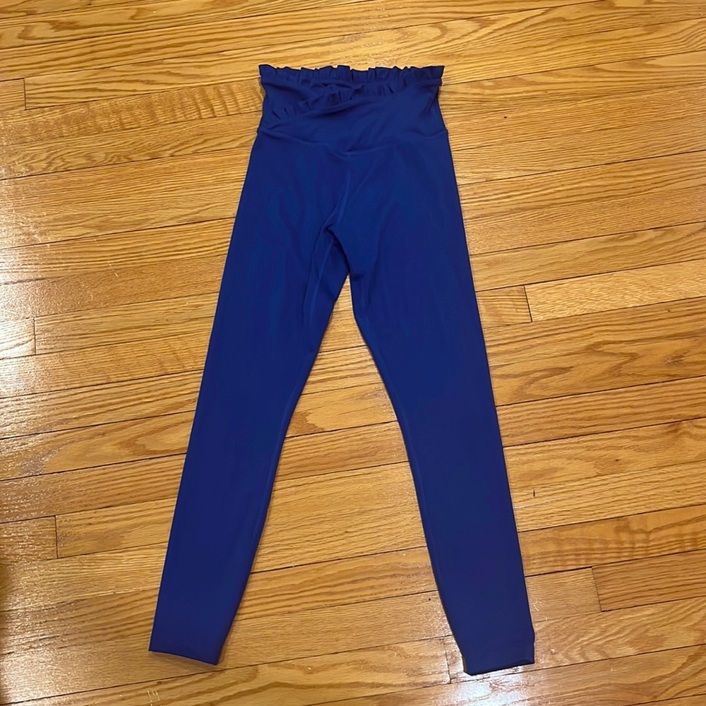 Tjmaxx bright blue crossover leggings women’s size small.